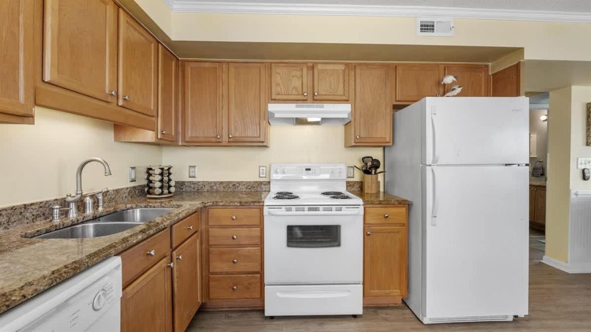 *2Br Oceanfront Retreat*King Ensuite*Pool*Nmb Cherry Grove*Pc4 Myrtle Beach Buitenkant foto